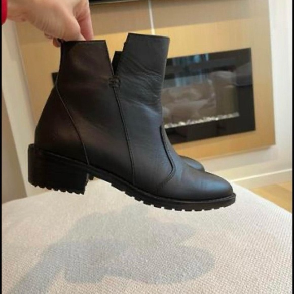 EMU Australian leather ankle boots size  6 - Picture 1 of 4